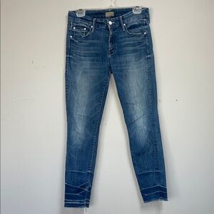 MOTHER The Looker Step Ankle Fray jeans